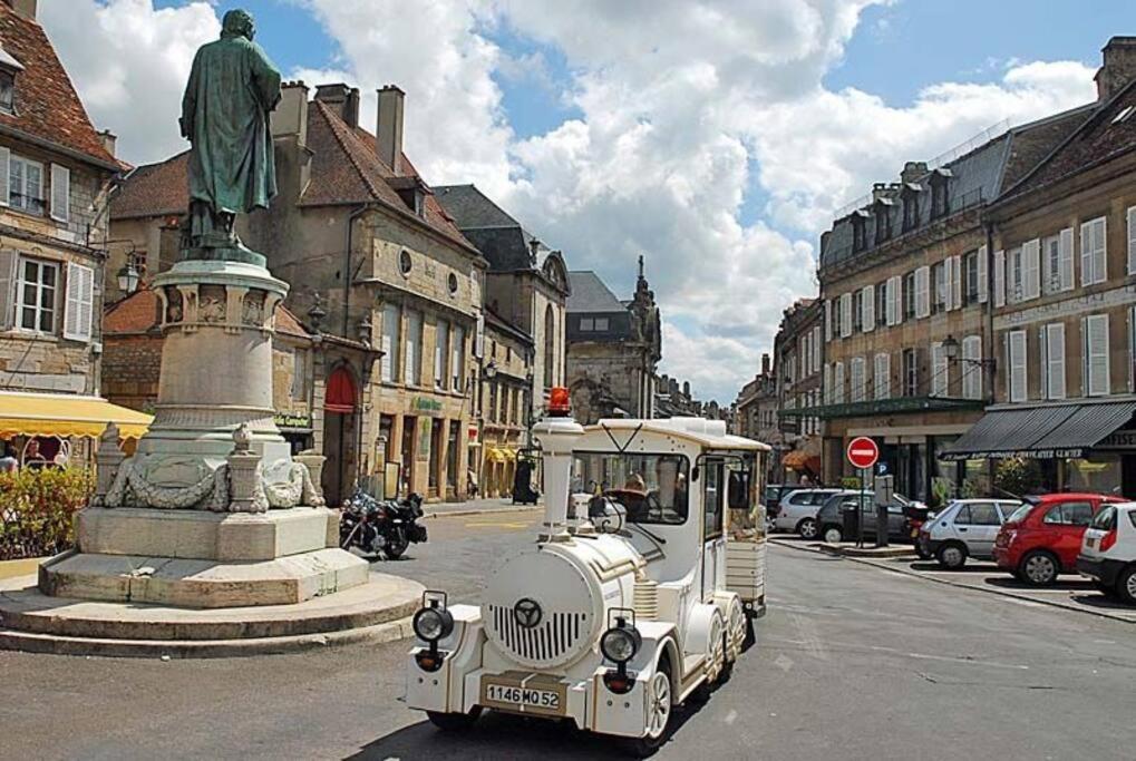 Appartement Proche Des Remparts Langres Exterior foto
